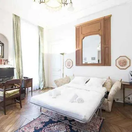 Veeve - Antique Charm By Arc De Triomphe * Paris