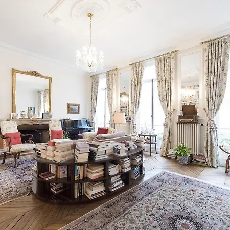 Veeve - Antique Charm By Arc De Triomphe Apartment Paris